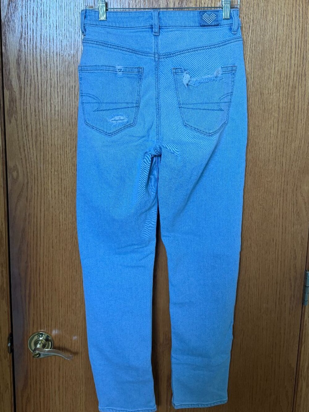 Mom Jean Light Wash Distressed Jeans Size 6 LONG - Picture 2 of 8